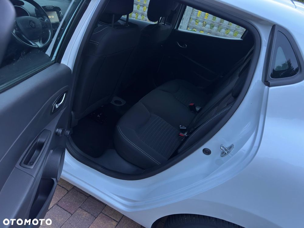 Renault Clio 1.2 16V 75 LIMITED - 6