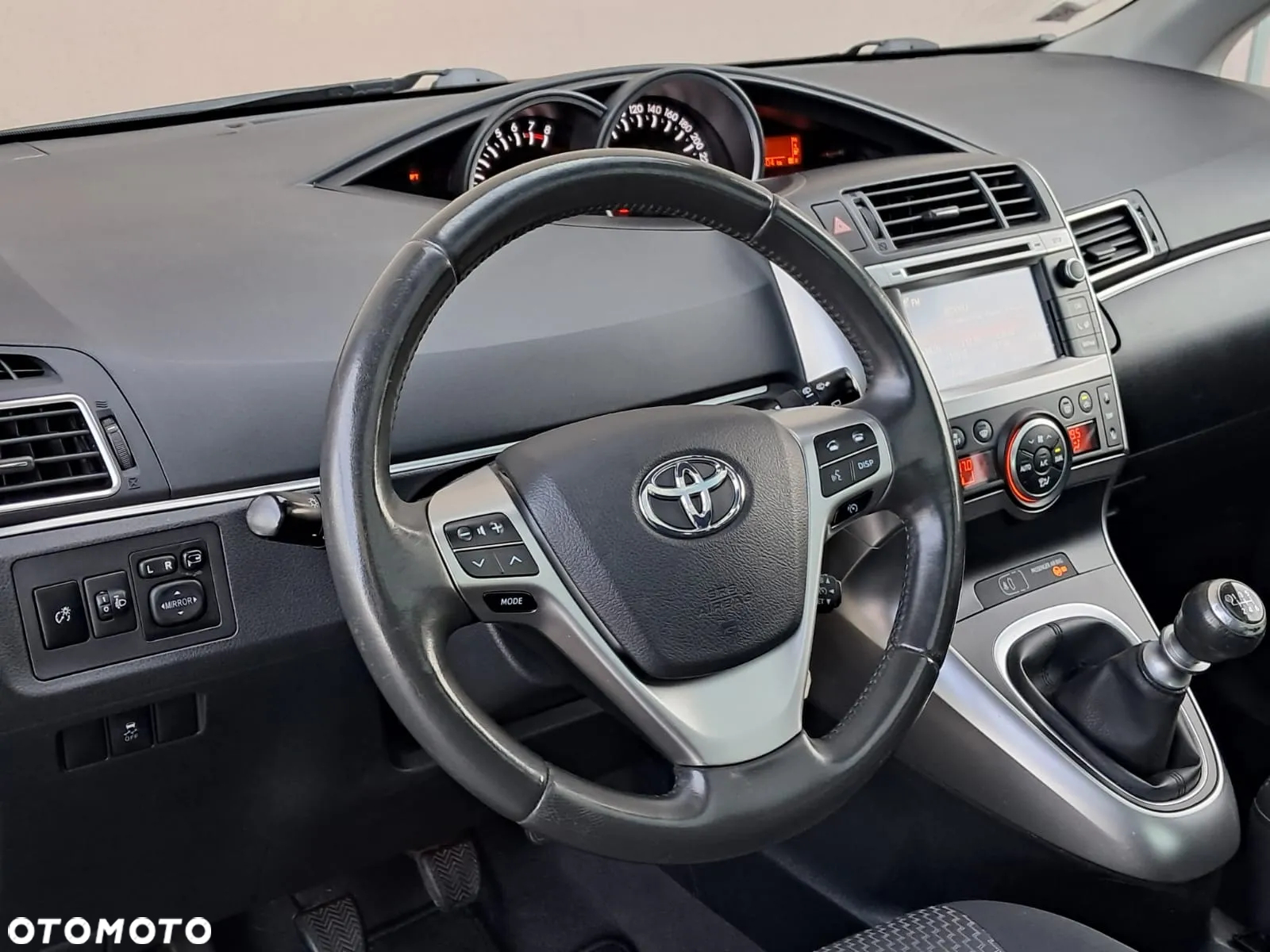 Toyota Verso - 26