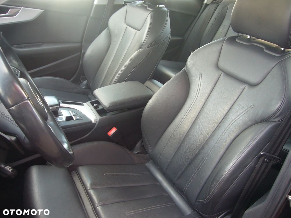 Audi A4 Limousine - 12