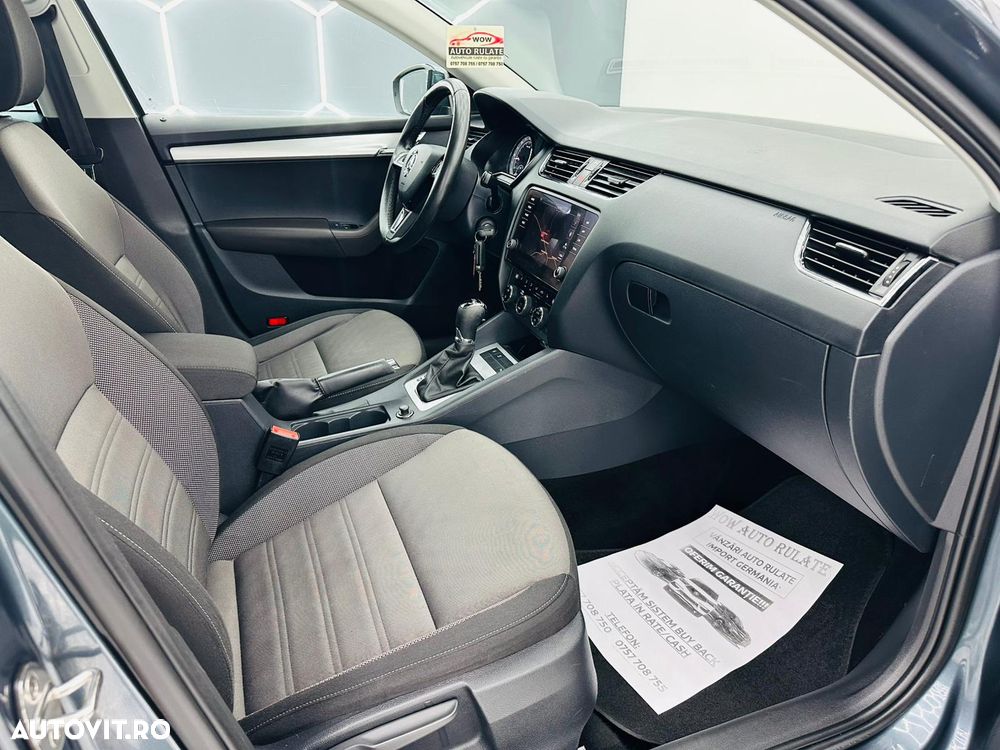 Skoda Octavia Combi 1.6 TDI DSG Premium Edition - 13