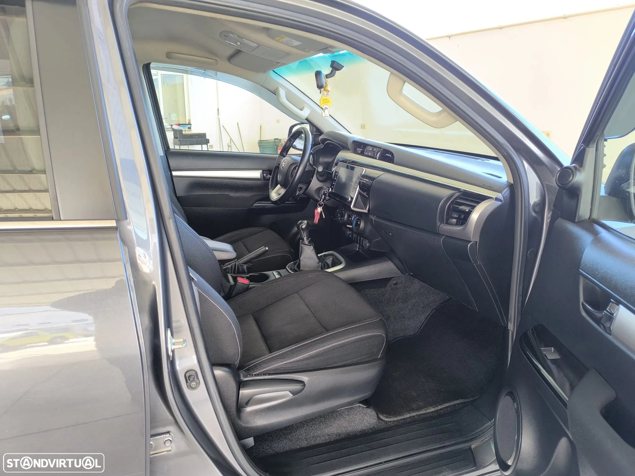 Toyota Hilux 2.4 D-4D 4WD CD Tracker - 18