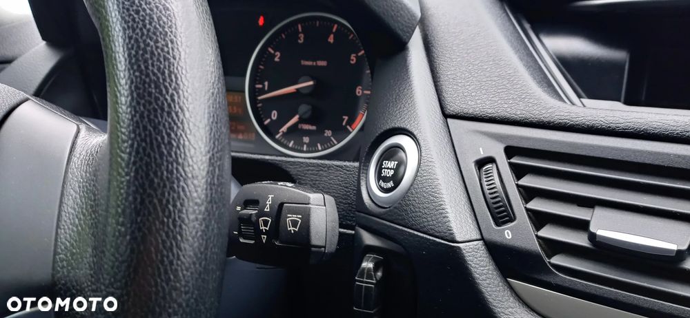BMW X1 sDrive18i xLine - 35