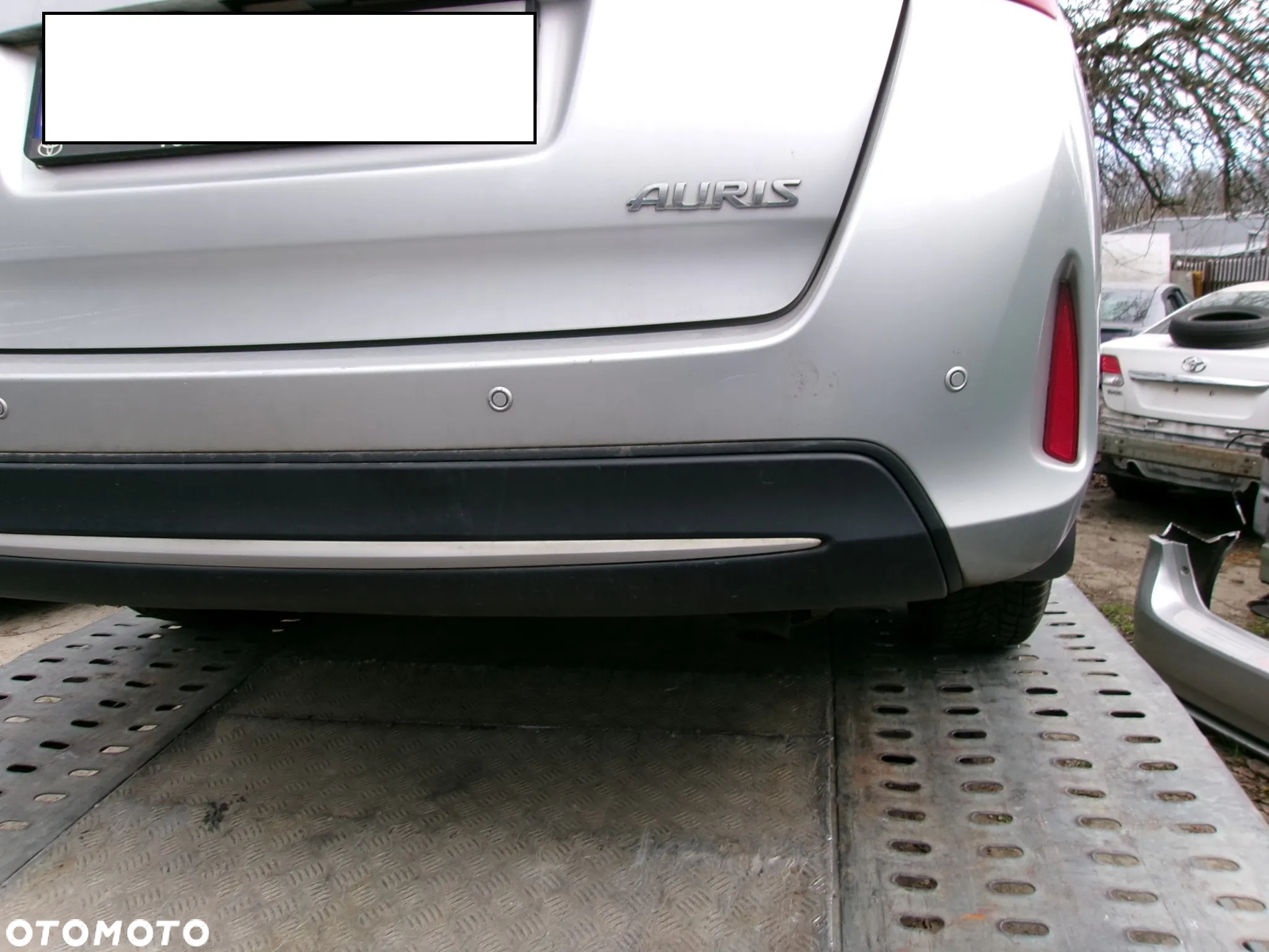 ZDERZAK TYŁ TOYOTA AURIS II  KOMBI  12-15 1F7 - 2