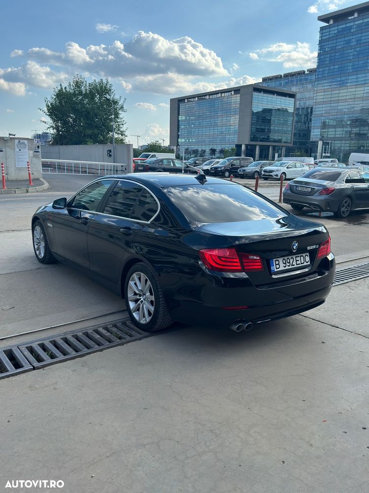BMW Seria 5 525d Aut. - 8