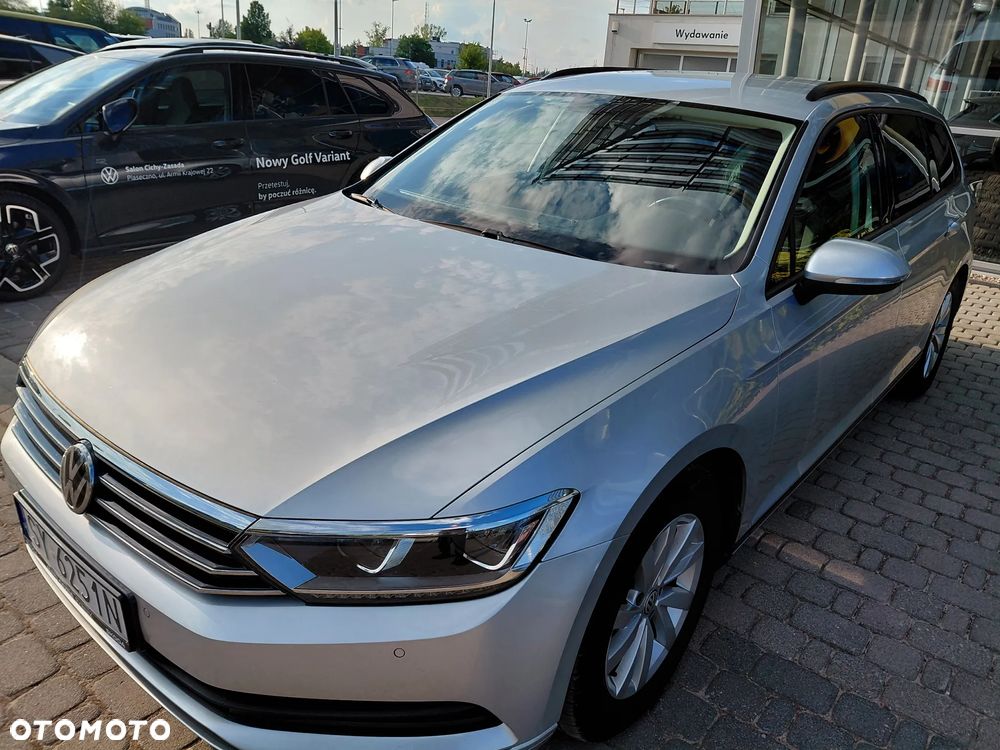 Volkswagen Passat 1.4 TSI BMT Trendline - 19