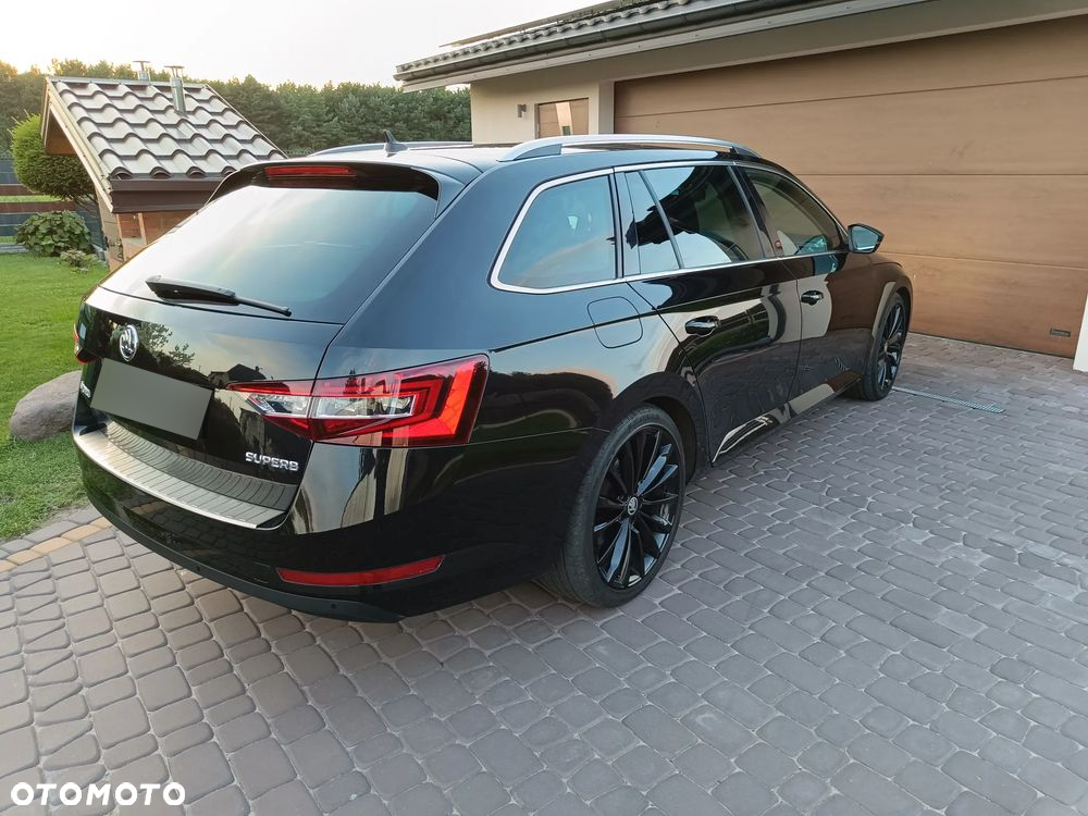 Skoda Superb Combi 2.0 TDI Style - 8
