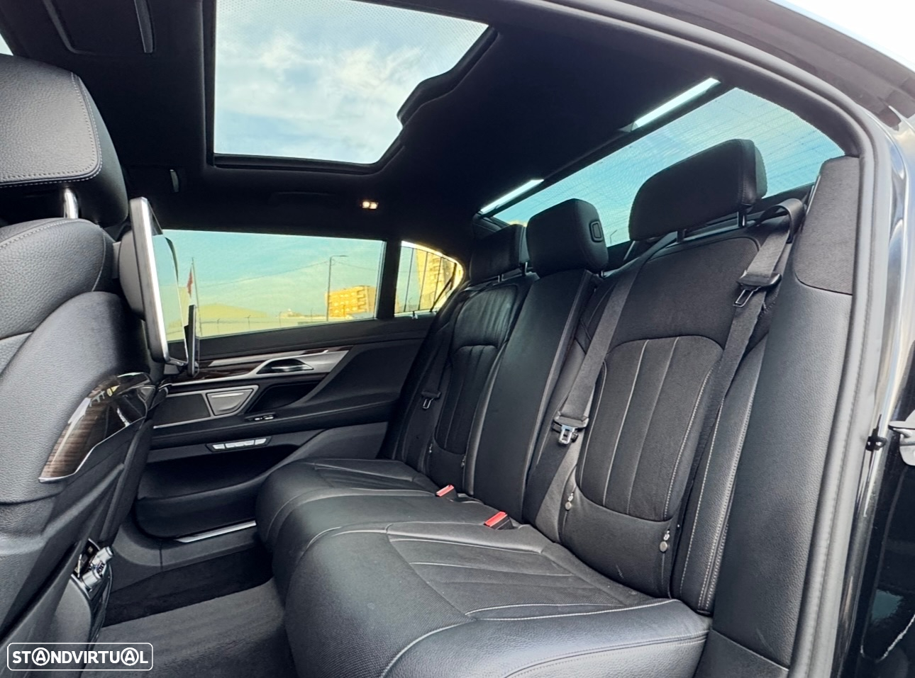 BMW 730 d Pack M - 27