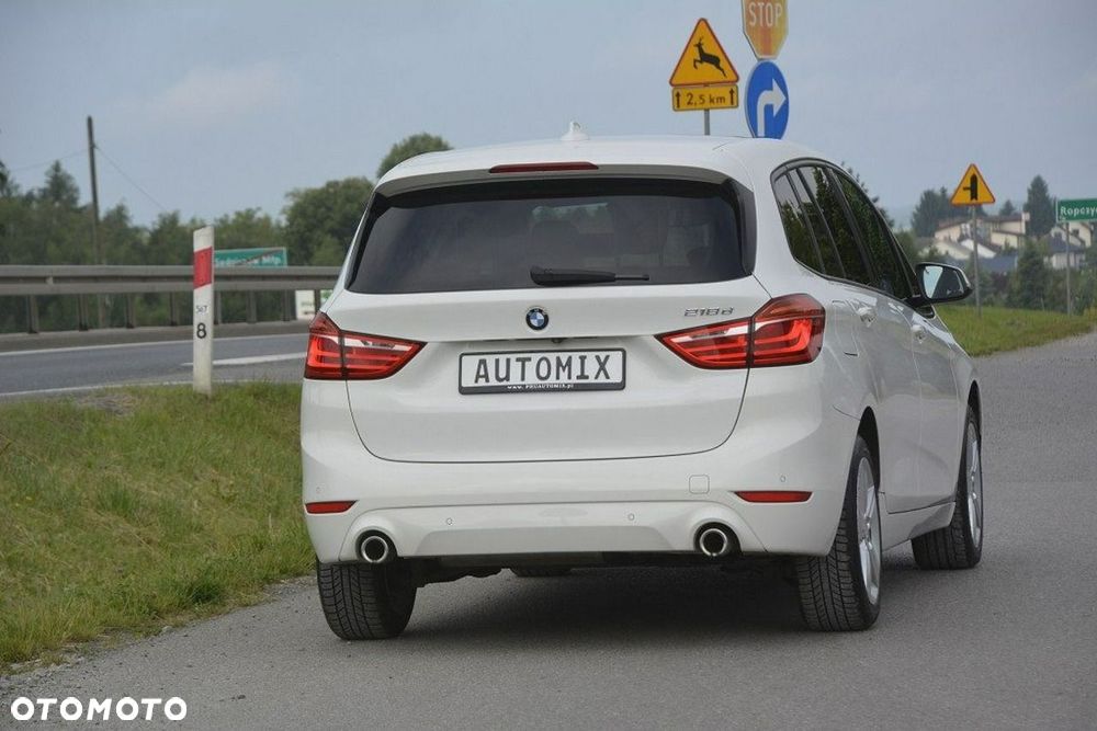 BMW Seria 2 218d Sport Line - 8