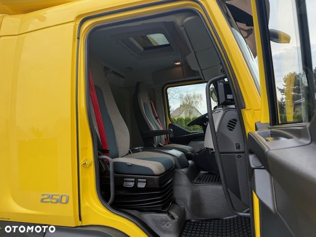 Volvo FL 250 Kontener 8,5 M / Niski przebieg / Super Stan - 7