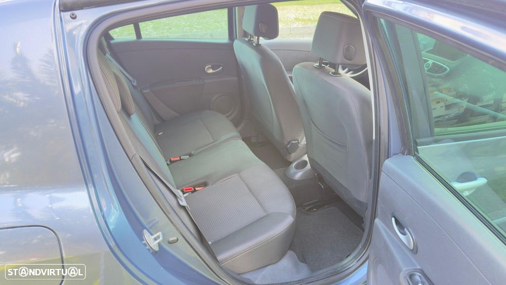 Renault Clio 1.2 TCE Dynamique S - 13