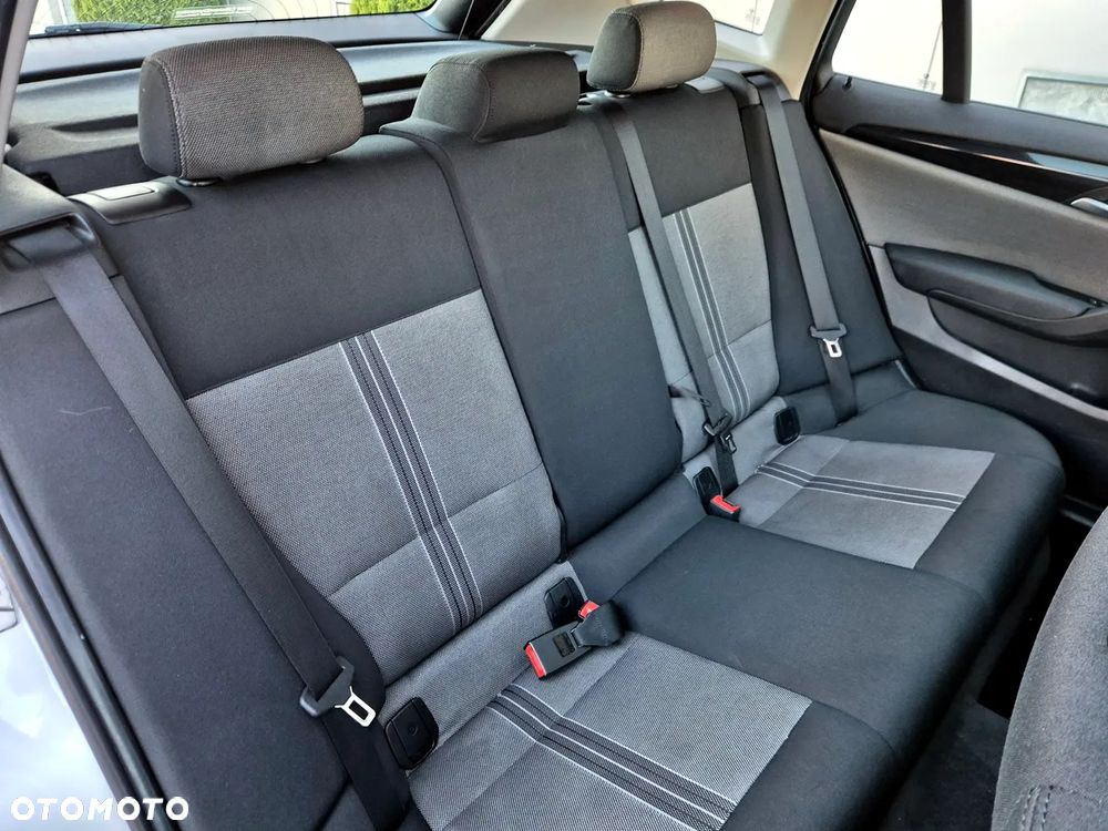 BMW X1 xDrive20d - 23