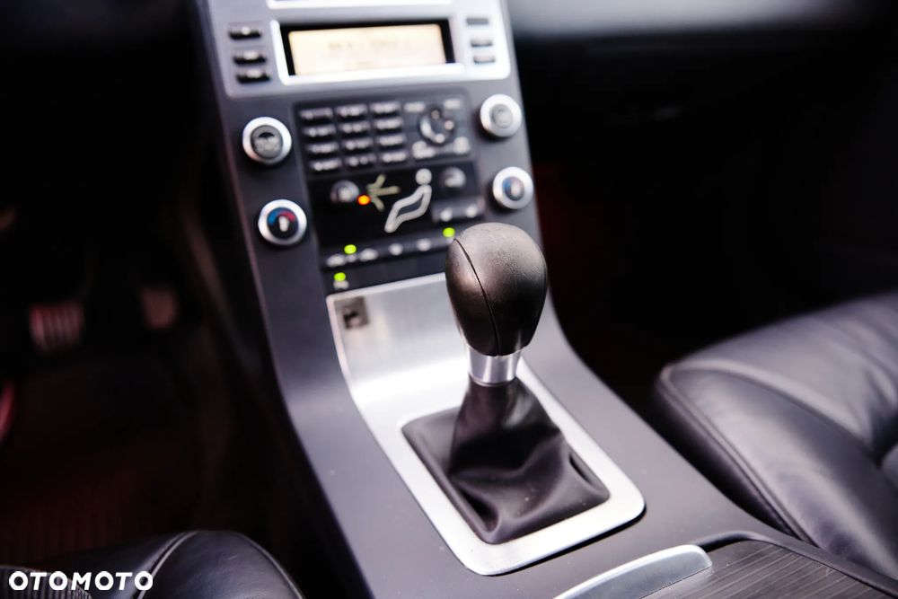 Volvo V70 2.5T Momentum - 17