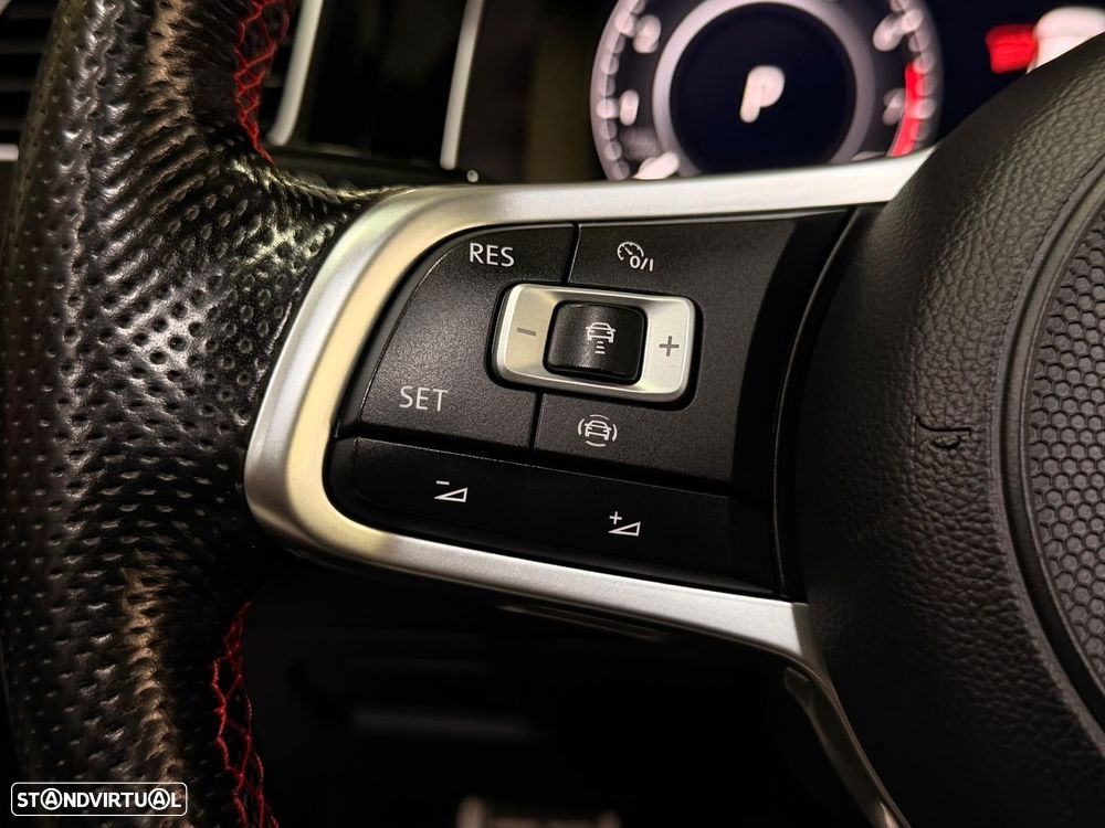VW Golf GTI TCR 2.0 TSI OPF DSG - 35