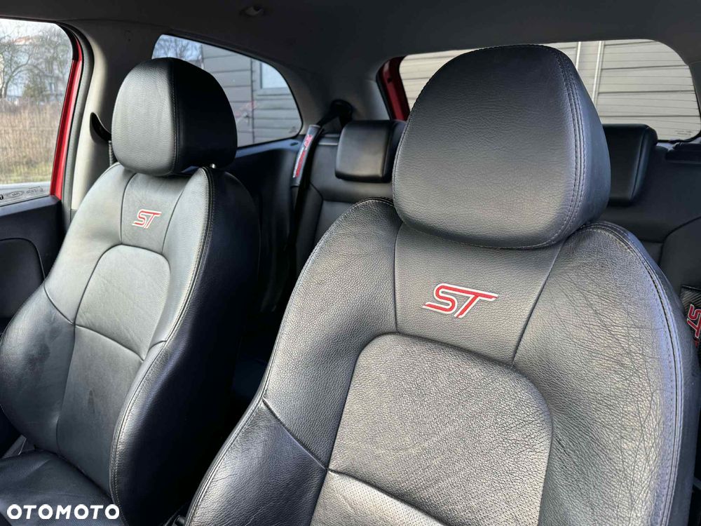 Ford Fiesta 2.0 ST - 17