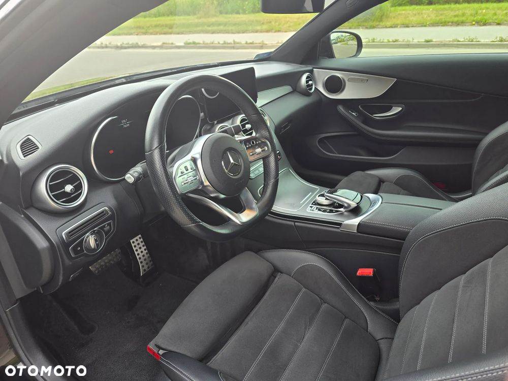 Mercedes-Benz Klasa C 300 9G-TRONIC - 6