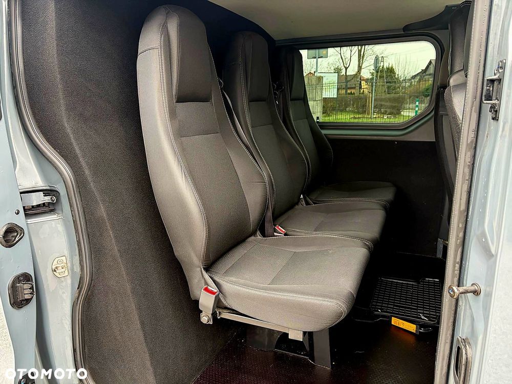 Renault Trafic - 12