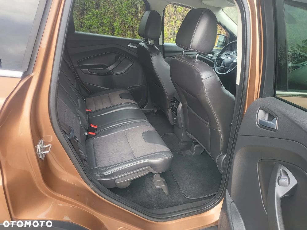 Ford Kuga 2.0 TDCi 4x4 Titanium - 23
