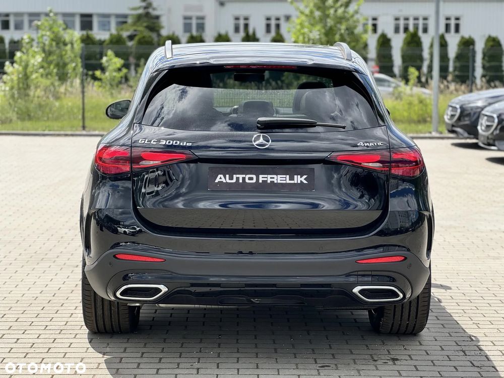 Mercedes-Benz GLC 300 de PHEV 4-Matic AMG Line - 11