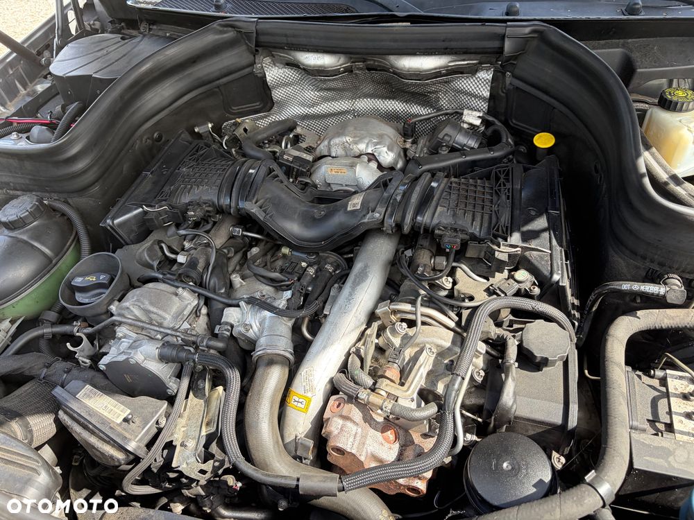 Mercedes-Benz GLK 350 CDI DPF 4Matic 7G-TRONIC SPORT EDITION - 27