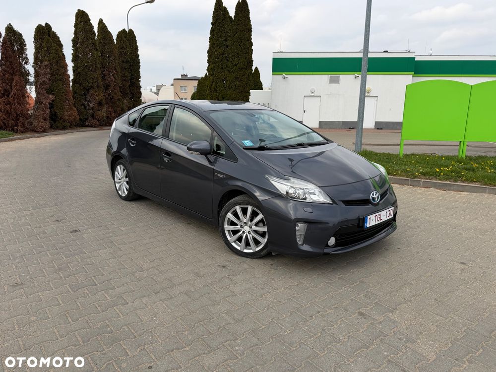 Toyota Prius 1.8 HSD Premium - 1