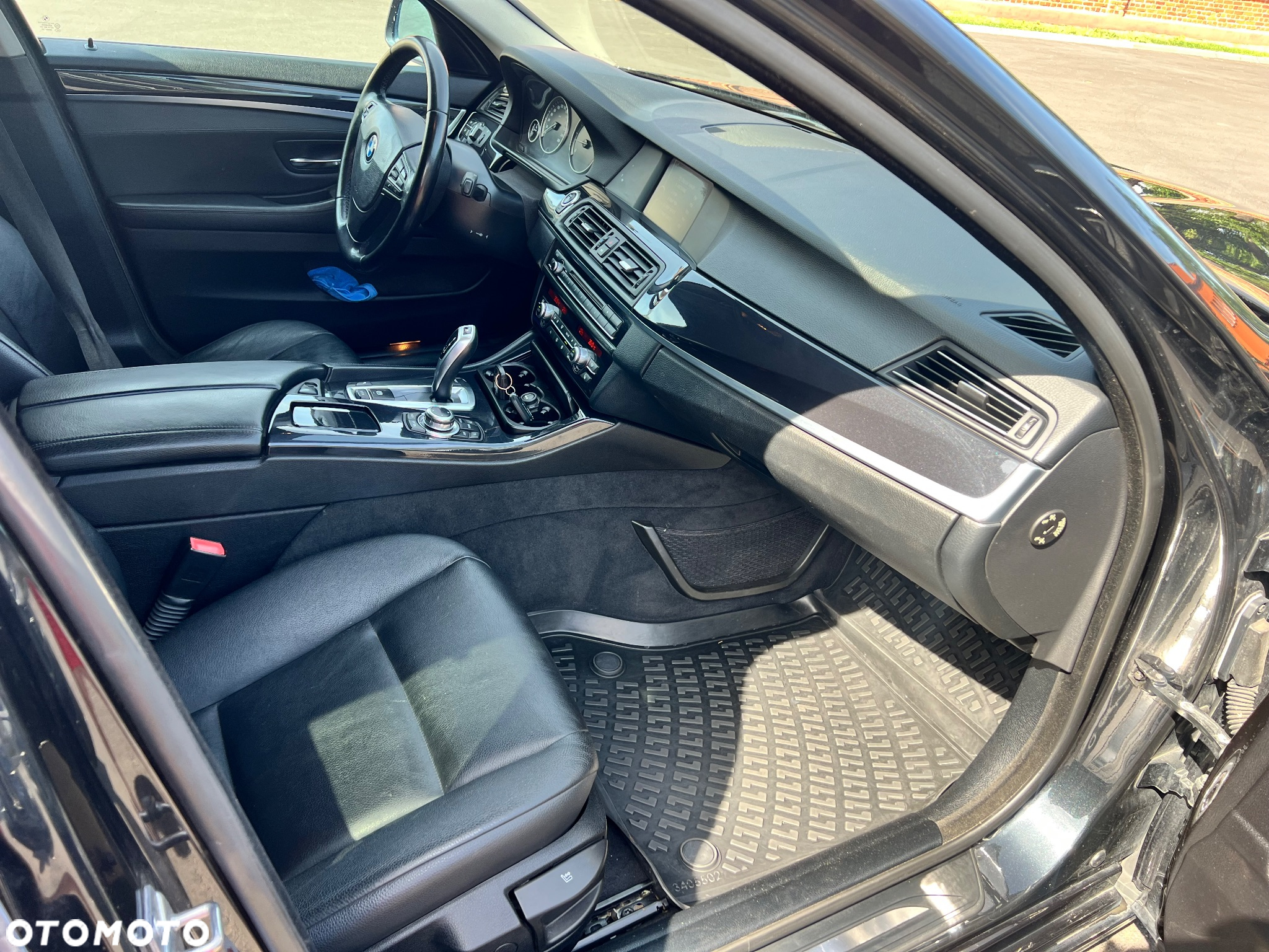 BMW Seria 5 525d Touring - 21