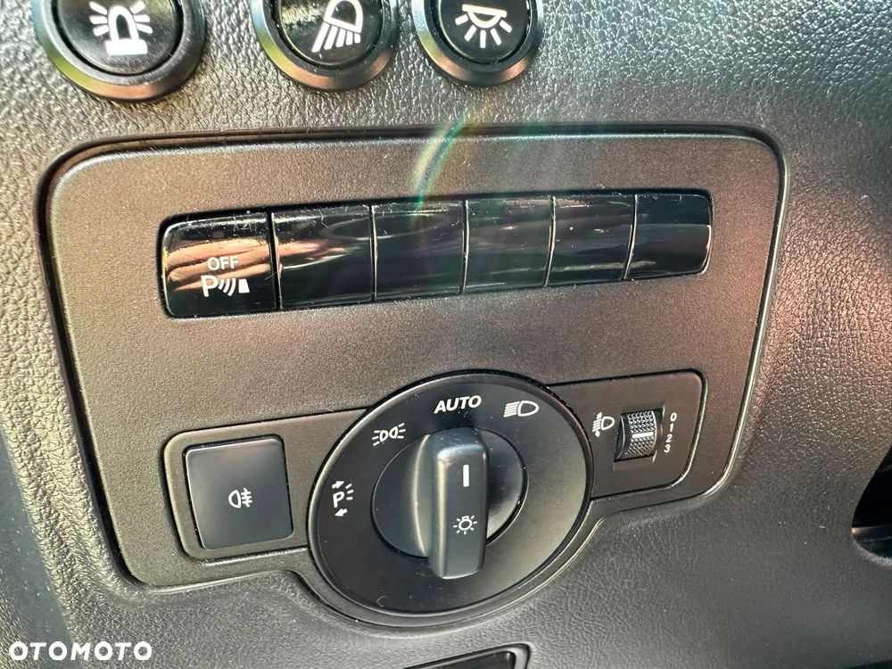 Mercedes-Benz VITO 2.1 diesel 190kM automat, WERSJA LONG L2H1, GWARANTOWANY PRZEBIEG! 2015 rok, ALUFELGI, CZUJNIKI PRKOWANIA, BEZWYPADKOWY! - 27