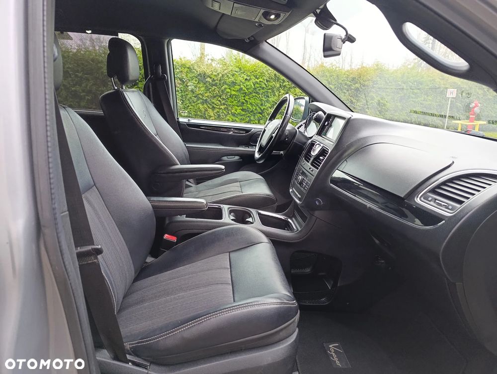 Lancia Voyager 2.8CRD S - 15