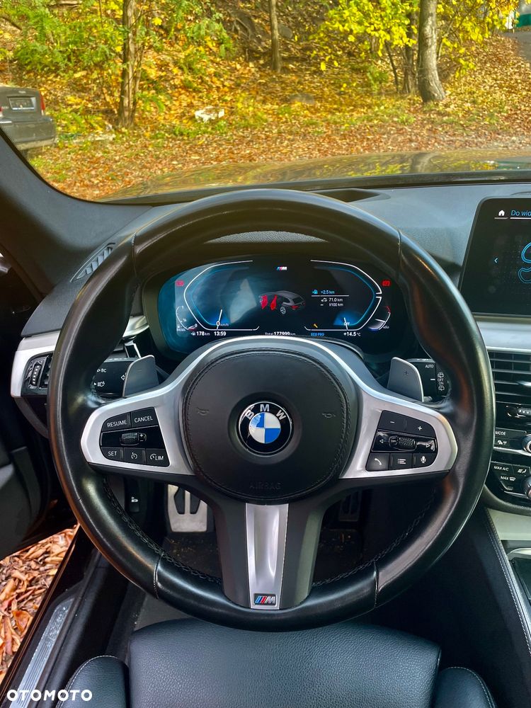 BMW Seria 5 520d M Sport Edition - 10