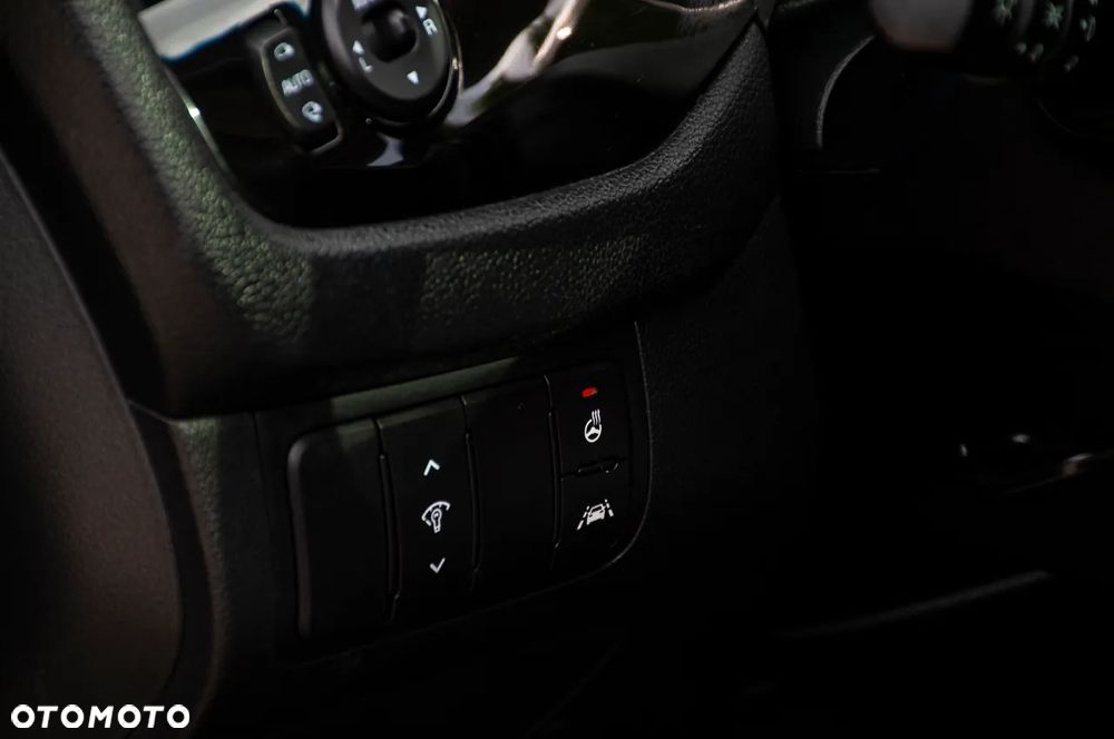 Kia Ceed 1.6 CRDi 128 ISG Platinum Edition - 36