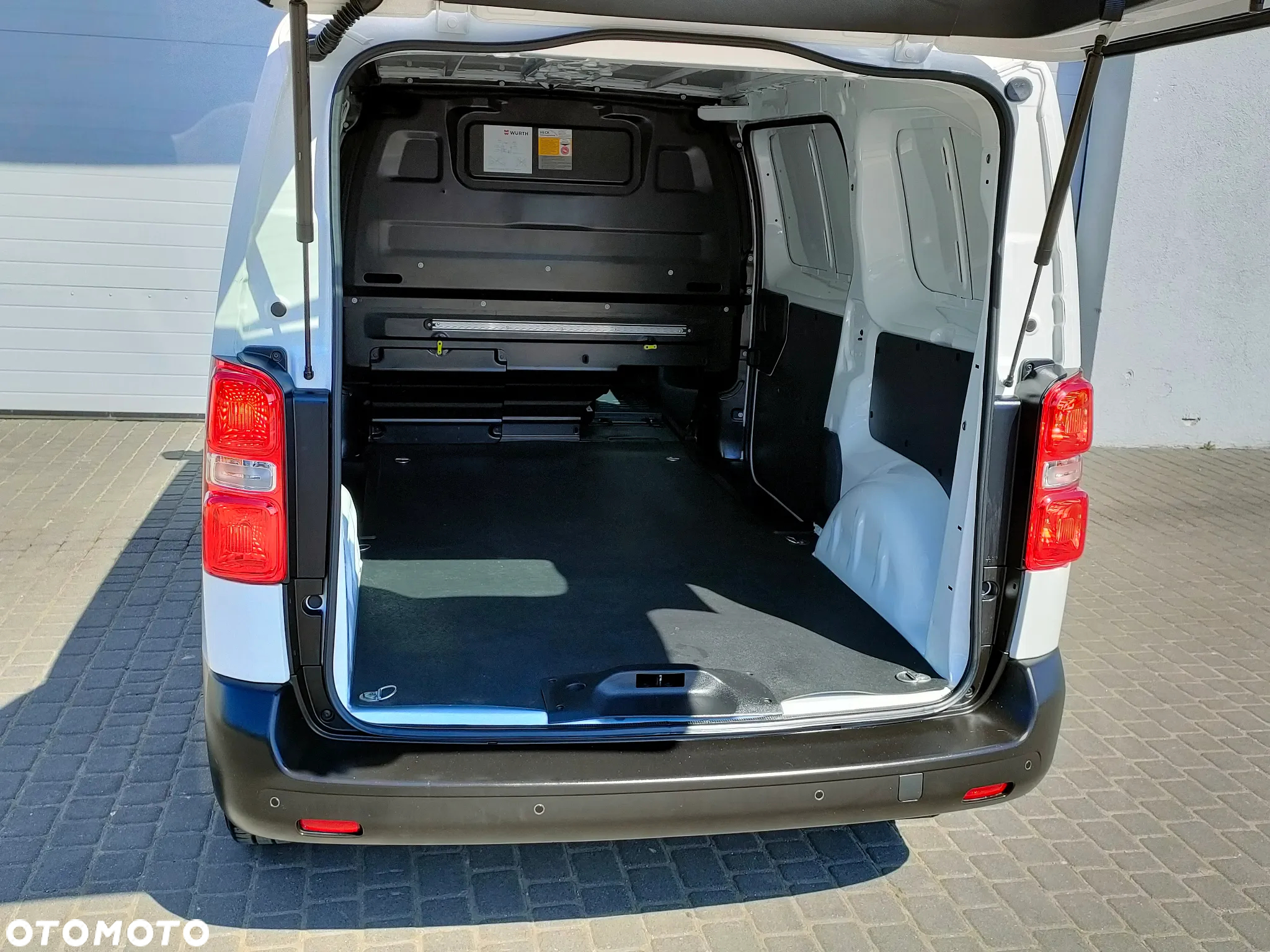 Opel Vivaro - 32