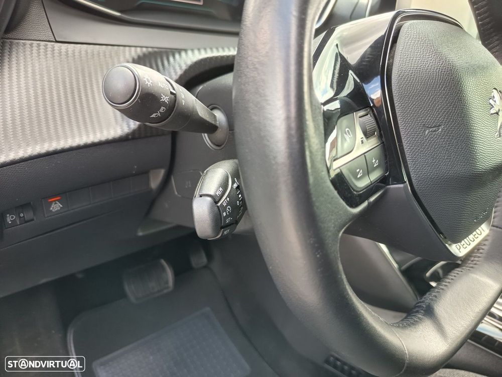 Peugeot e-208 50 kWh Active Pack - 16
