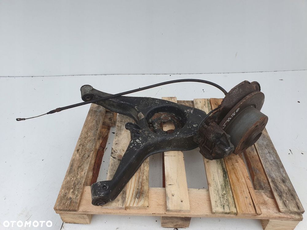 Mercedes W126 SEC 5.6 PRAWY TYLNY WAHACZ Piasta tył zacisk zawieszenie - 5