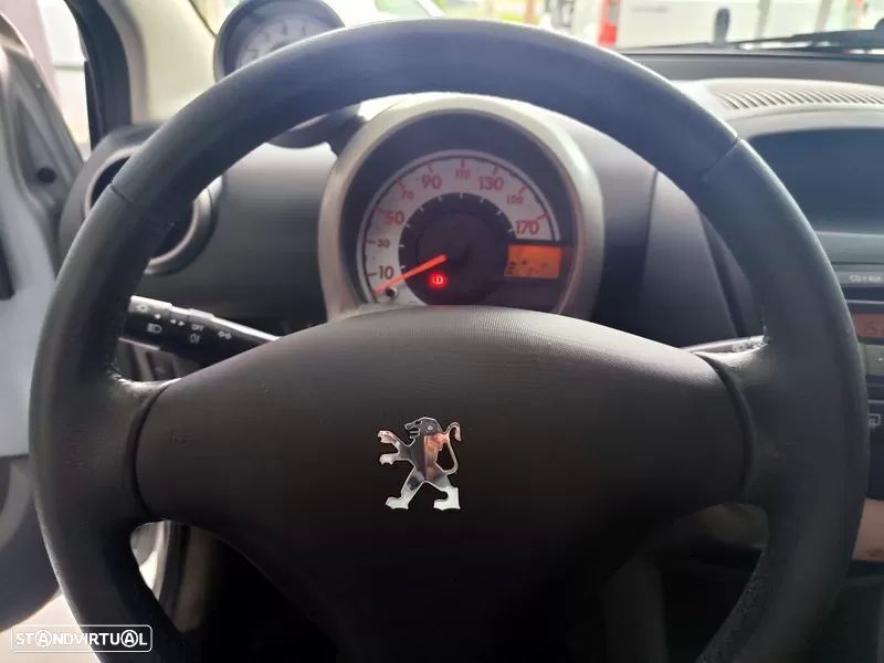 Peugeot 107 1.0 Black&Silver - 12