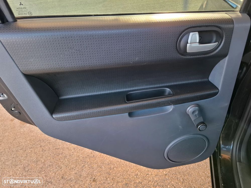 Mitsubishi Colt 1.1 Inform RCD - 36