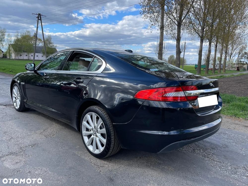 Jaguar XF - 4