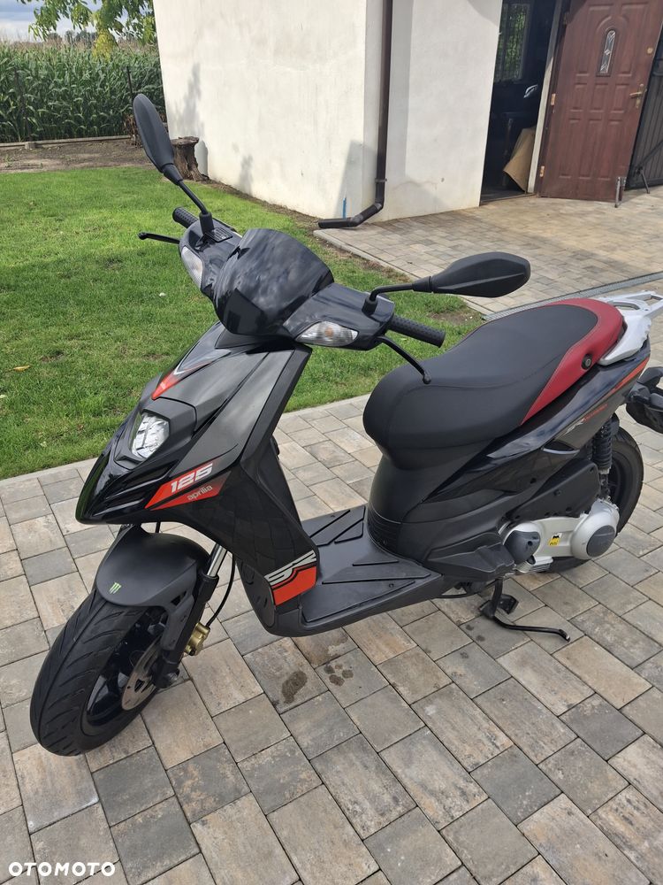 Aprilia SR - 1