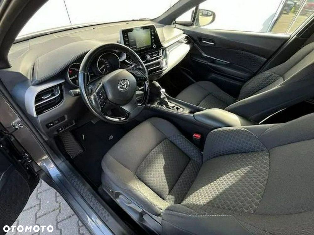 Toyota C-HR - 15