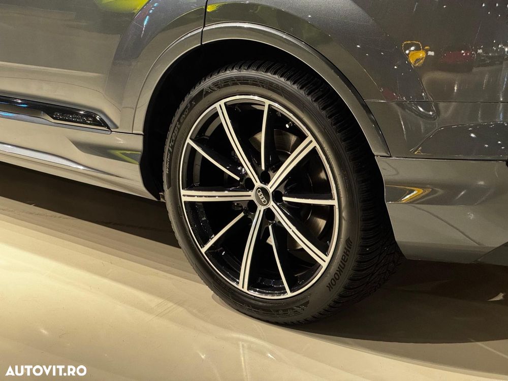 Audi SQ7 - 7