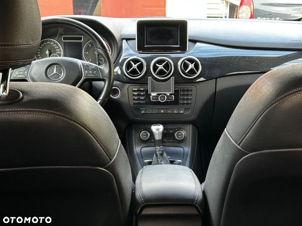 Mercedes-Benz Klasa B 180 CDI - 27