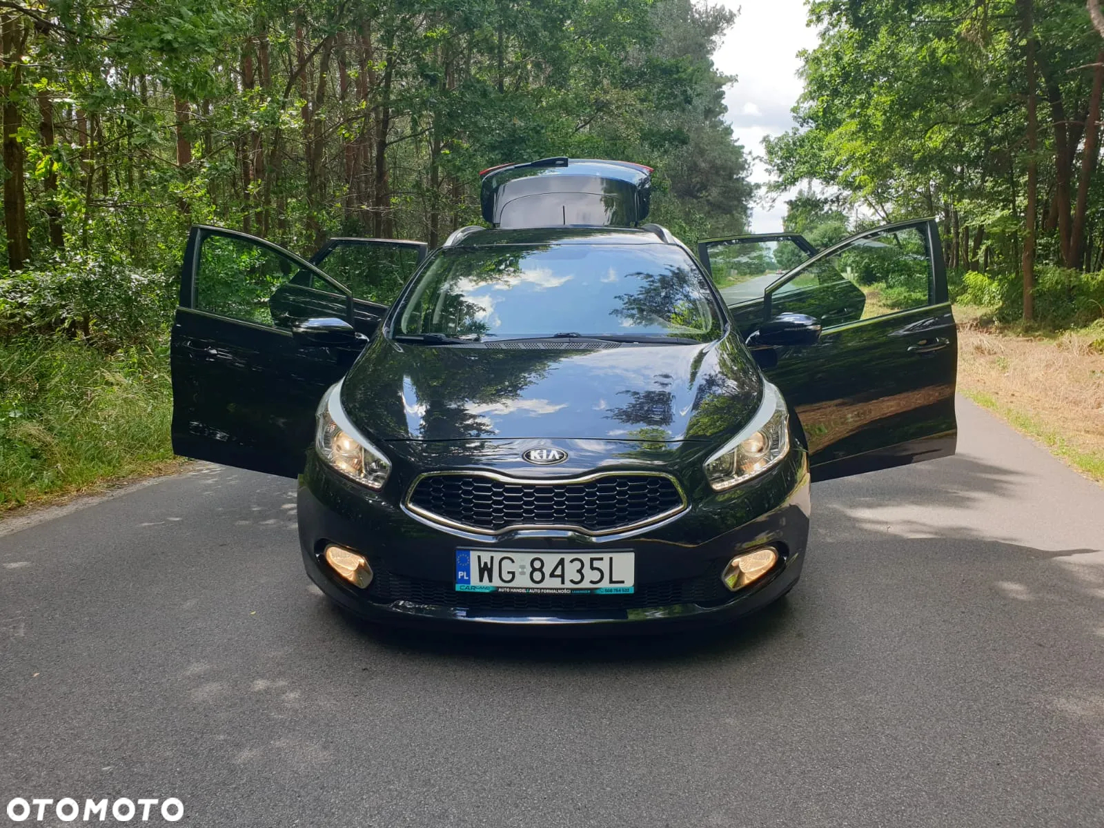 Kia Ceed 1.6 GDI SW Dream Team Edition - 6