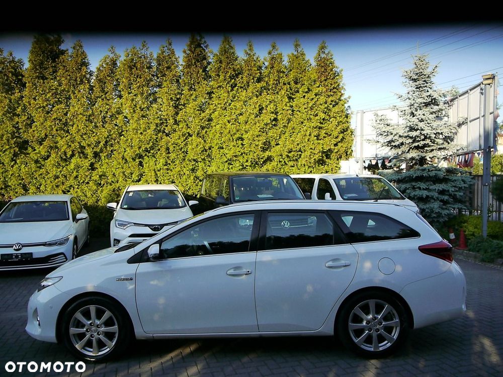 Toyota Auris - 10