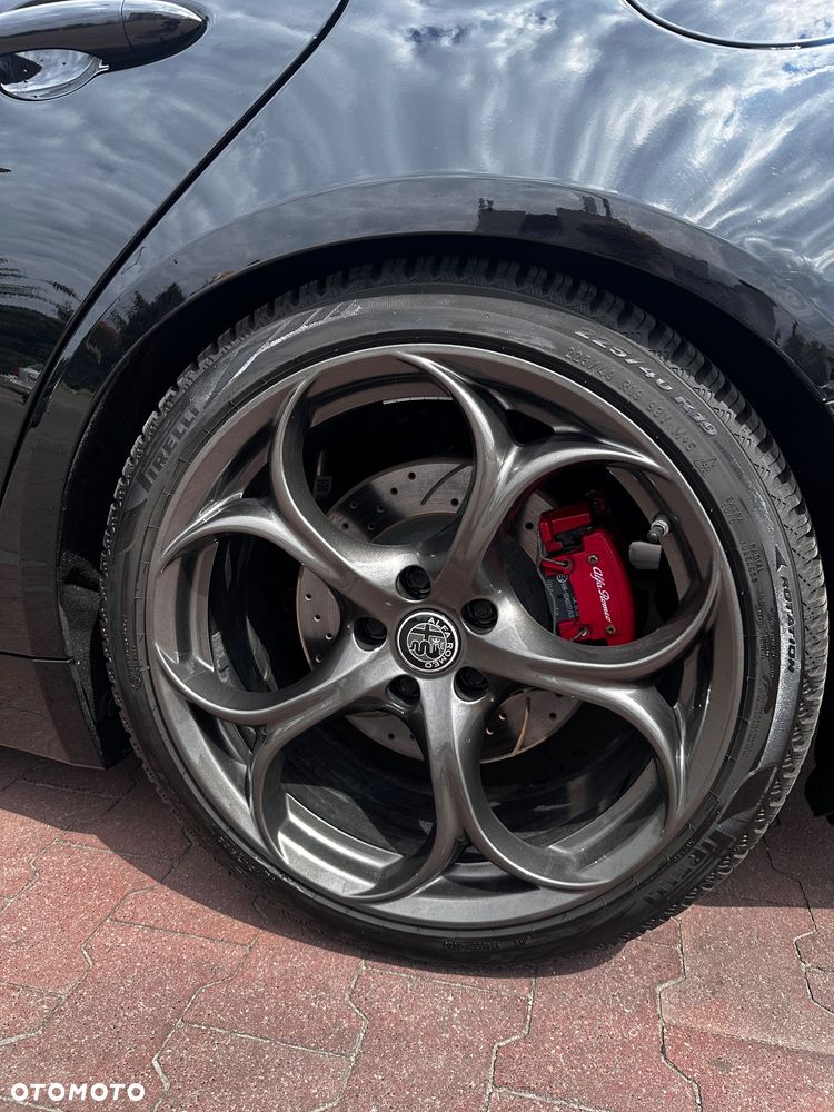 Alfa Romeo Giulia 2.0 Turbo Veloce TI Q4 - 21