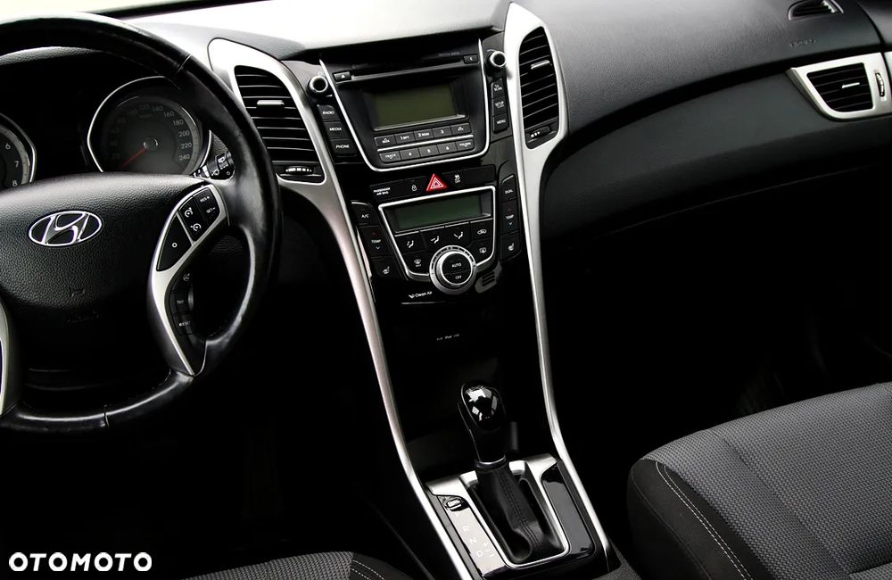 Hyundai i30 1.6 GDI Premium - 21