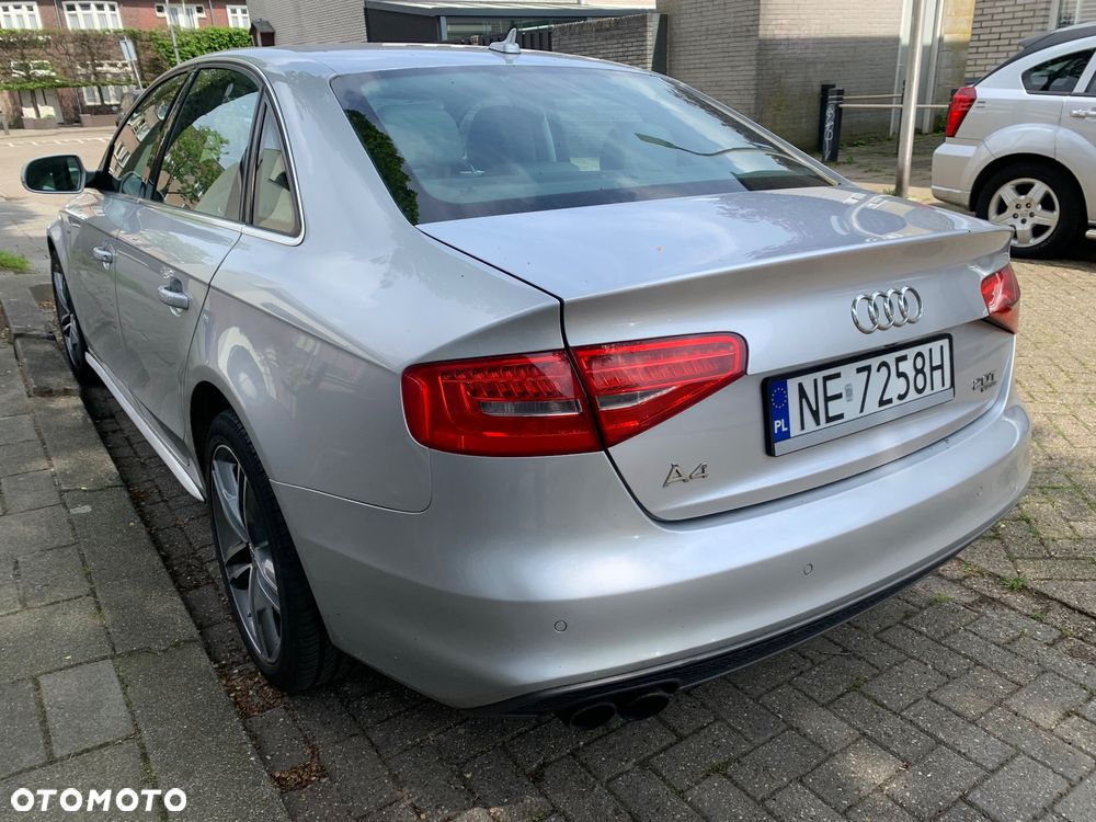 Audi A4 Limousine 2.0 TFSI quattro S tronic S line Sportpaket - 3