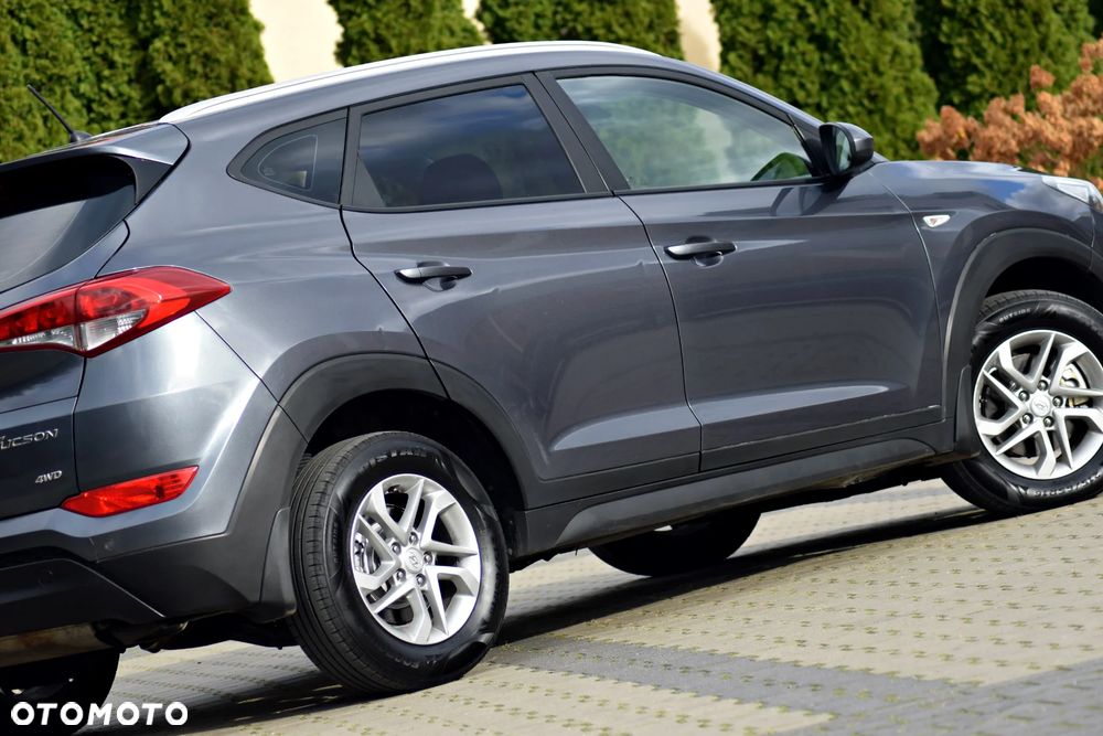 Hyundai Tucson 2.0 CRDI 4WD Automatik Premium - 26