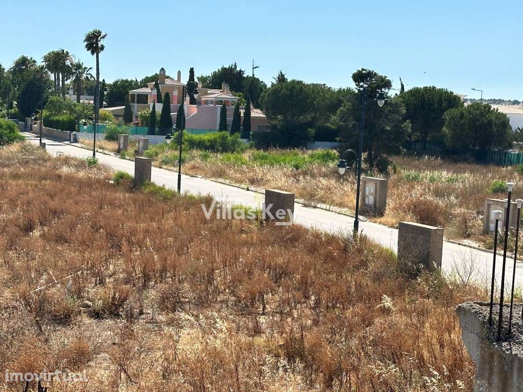 Lote para Moradia com piscina localizado num resort de Luxo, ao lad... - Grande imagem: 4/16