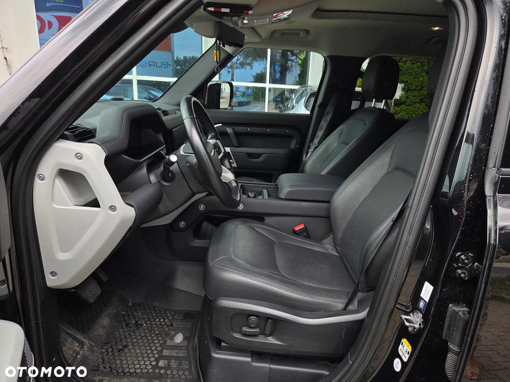Land Rover Defender 3.0 D250 mHEV X-Dynamic HSE - 12