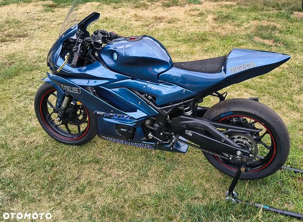 Yamaha R3 - 3