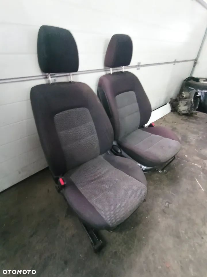 Fotele przednie Mazda 6 - 2