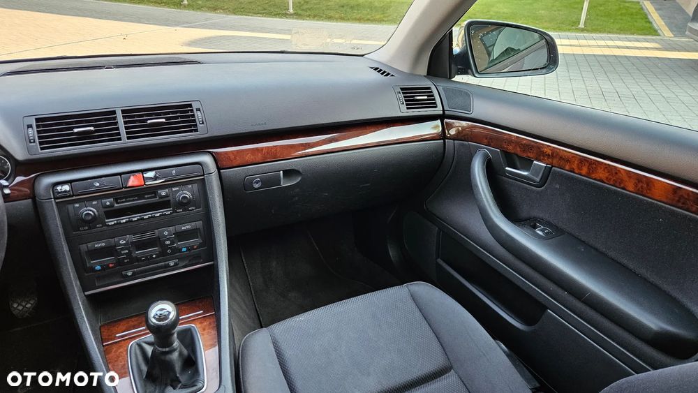 Audi A4 Limousine 2 - 14